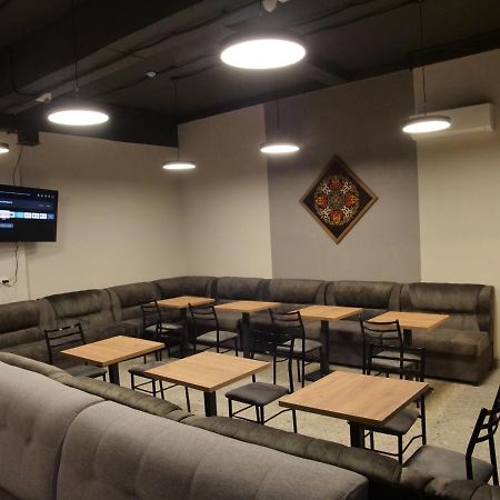 Muras Hostel Bishkek Ngoại thất bức ảnh