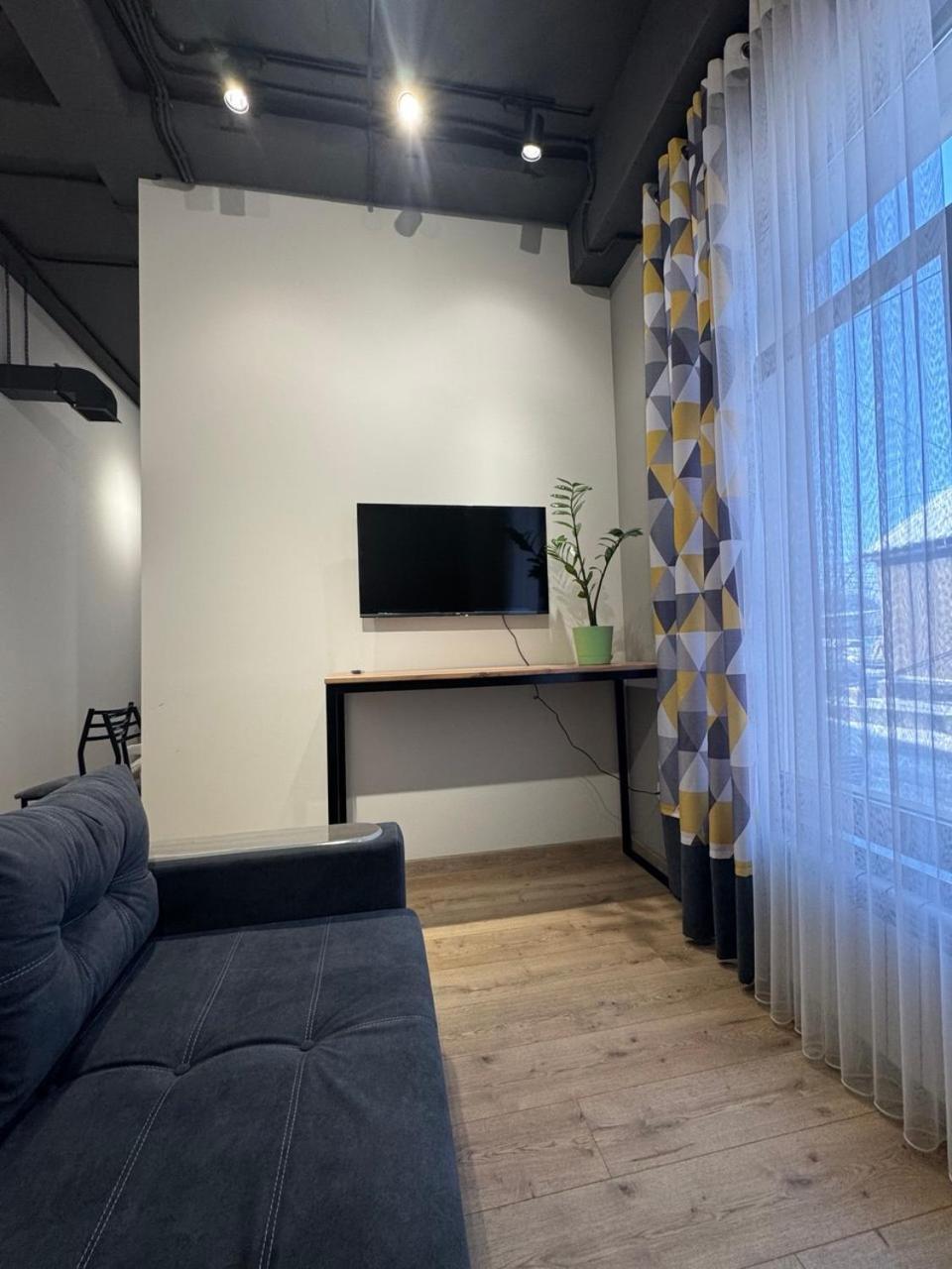 Muras Hostel Bishkek Ngoại thất bức ảnh